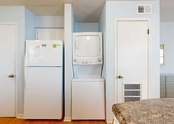 Holiday home Waterfront With A Furnished Balcony Peek-a-boo Gulf Views & Shared Pools *